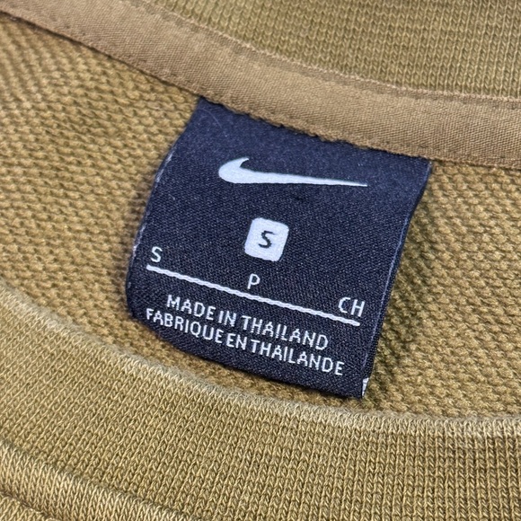 Nike Women’s Olive Green Overaized Cropped Sweatshirt Size Small - Picture 4 of 6